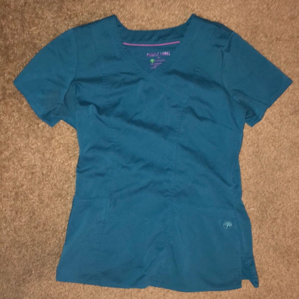 Scrub set